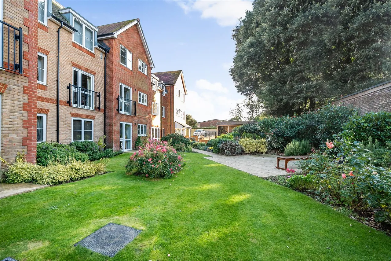 Fitzalan Road, Littlehampton, BN17, photo 13