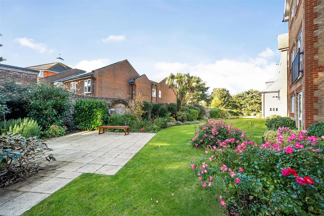 Fitzalan Road, Littlehampton, BN17, photo 12