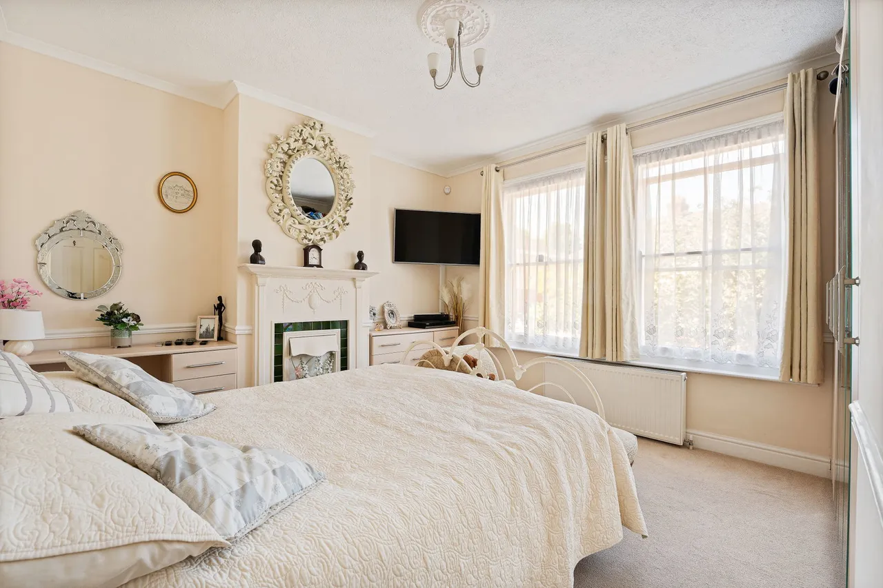 Bouverie Avenue, Salisbury, SP2, photo 11