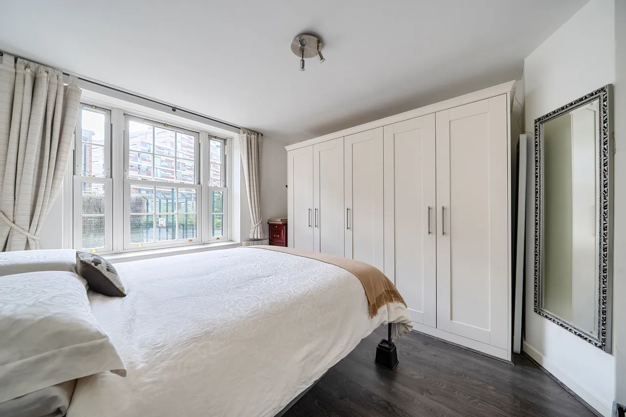 12 Cheylesmore House, Ebury Bridge Road, London, photo 10