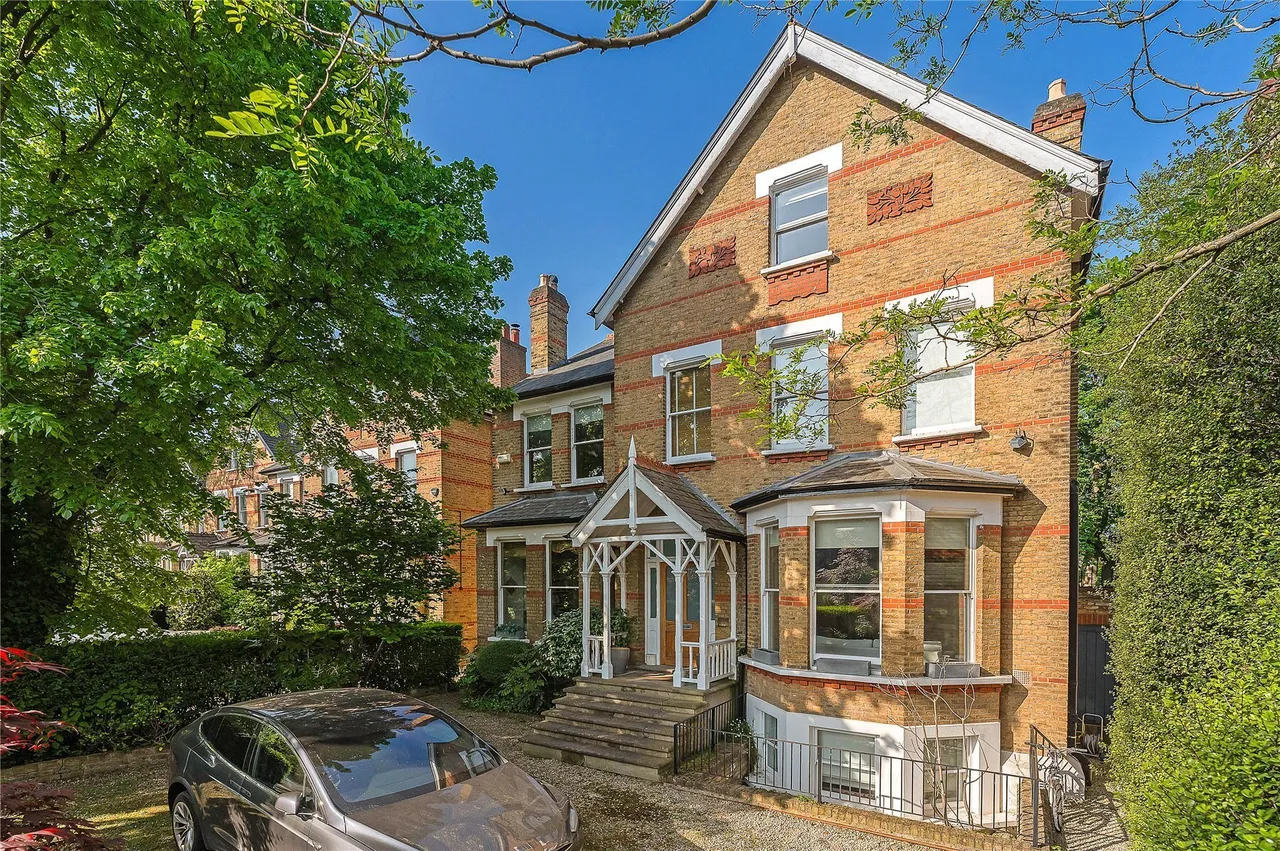 6 bed house for sale — Alleyn Road, London, SE21