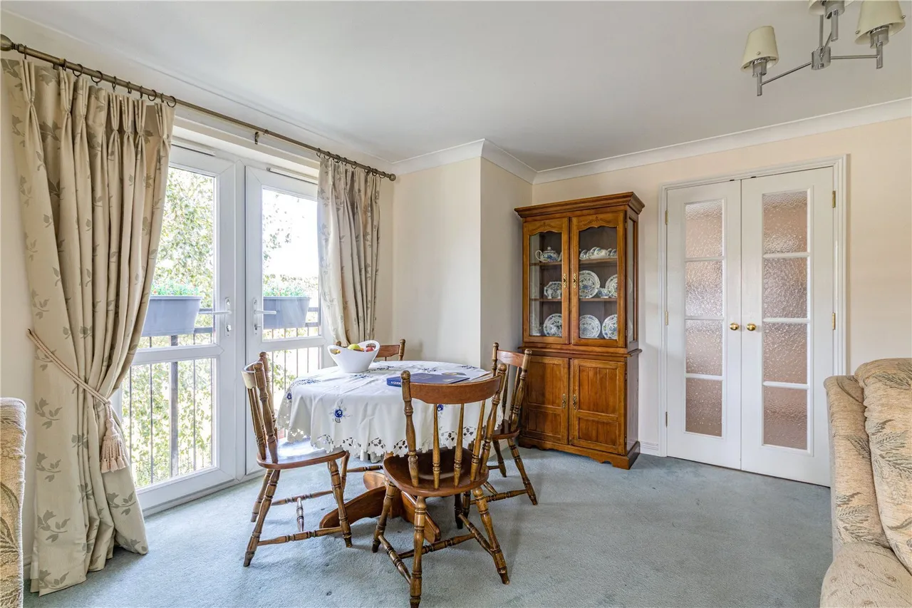 Oyster Lane, Byfleet, photo 5
