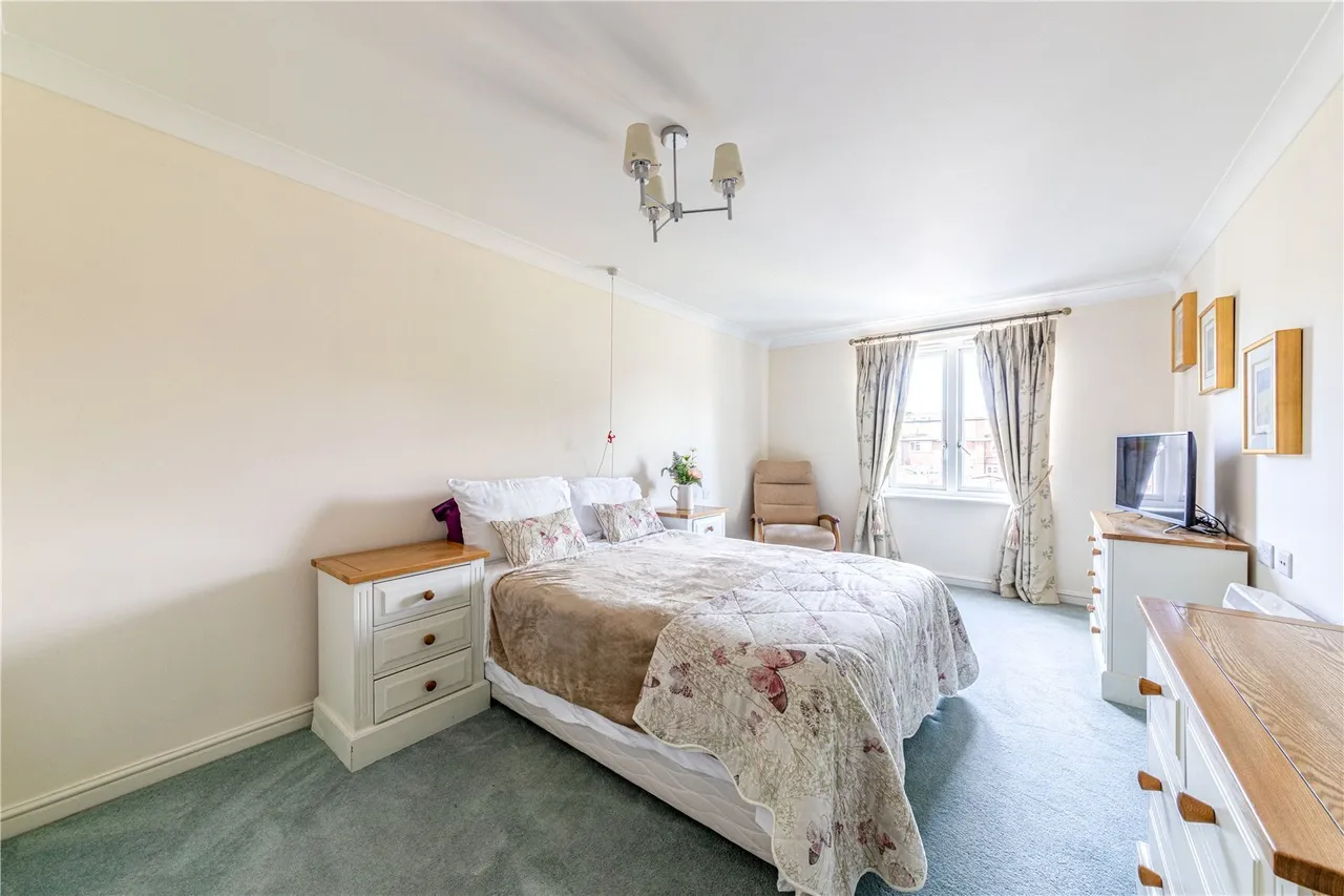 Oyster Lane, Byfleet, photo 8