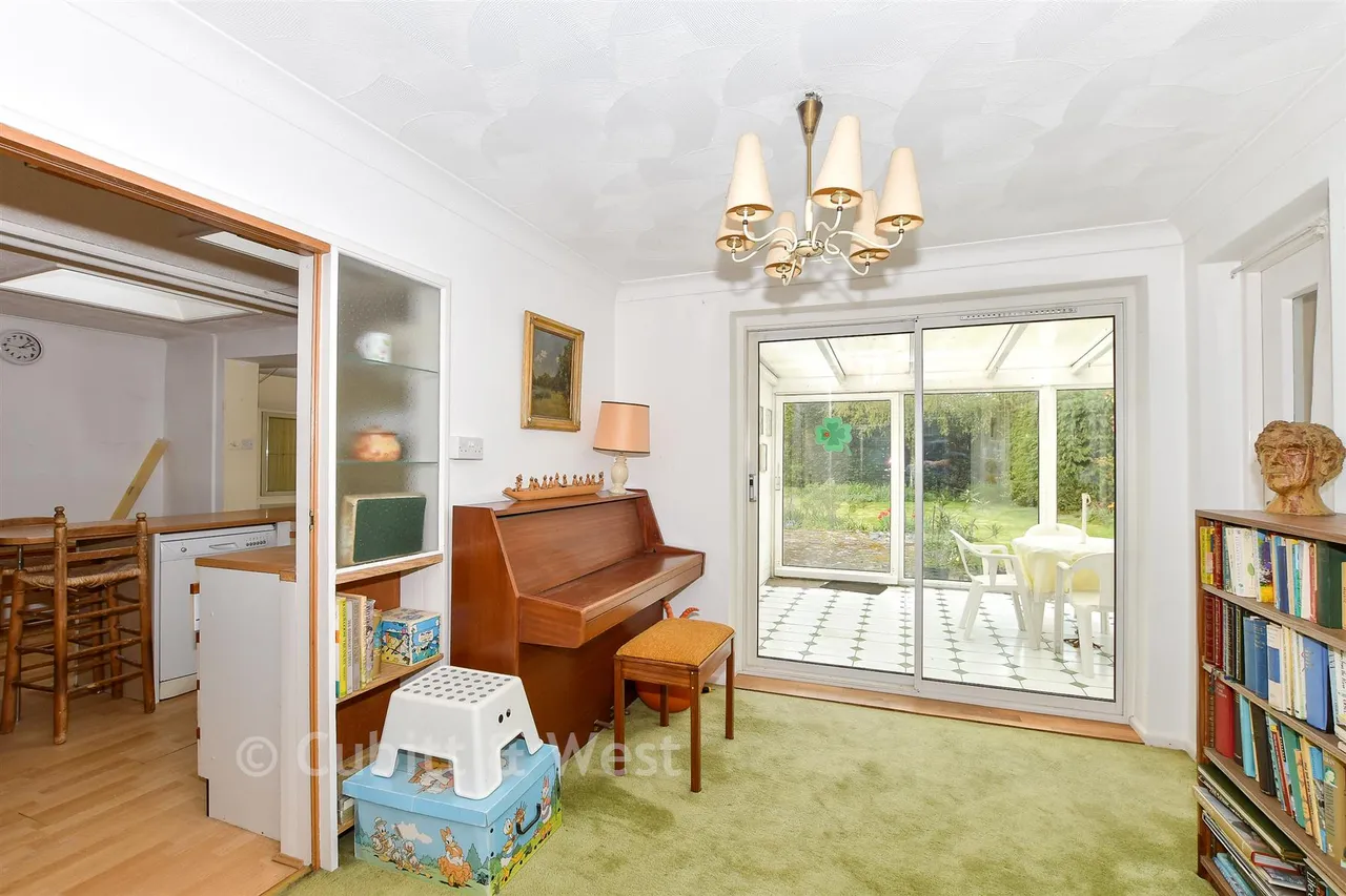 Horley Row, Horley, RH6, photo 8