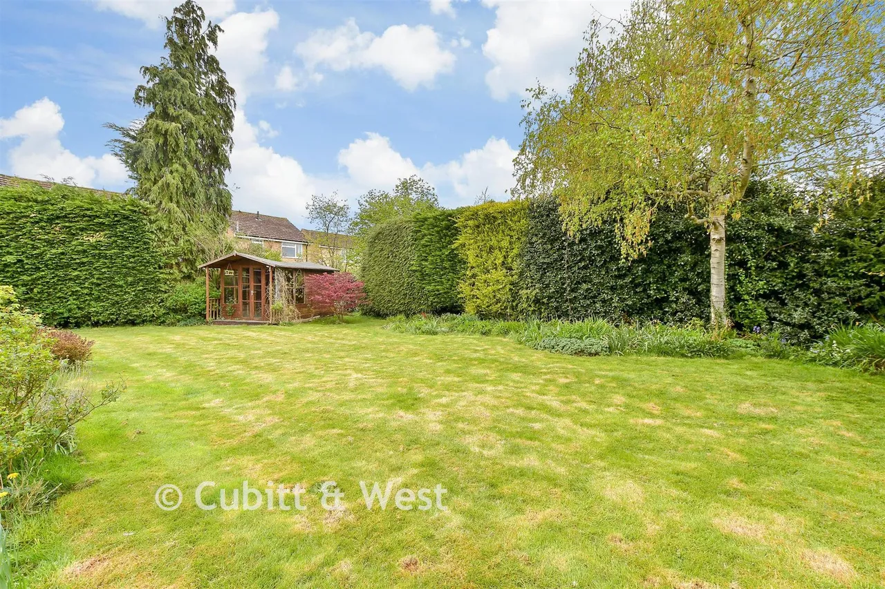 Horley Row, Horley, RH6, photo 20