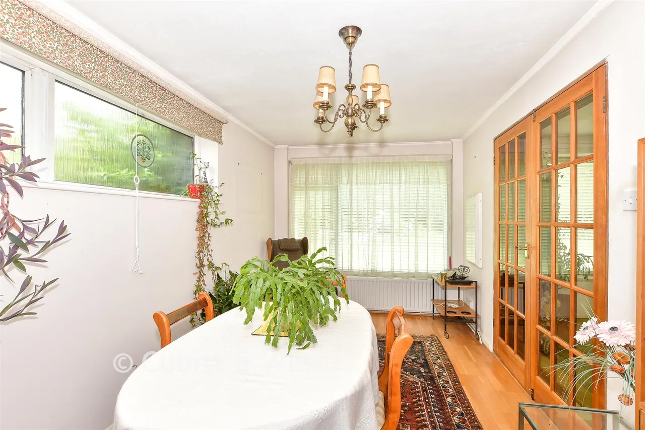 Horley Row, Horley, RH6, photo 11
