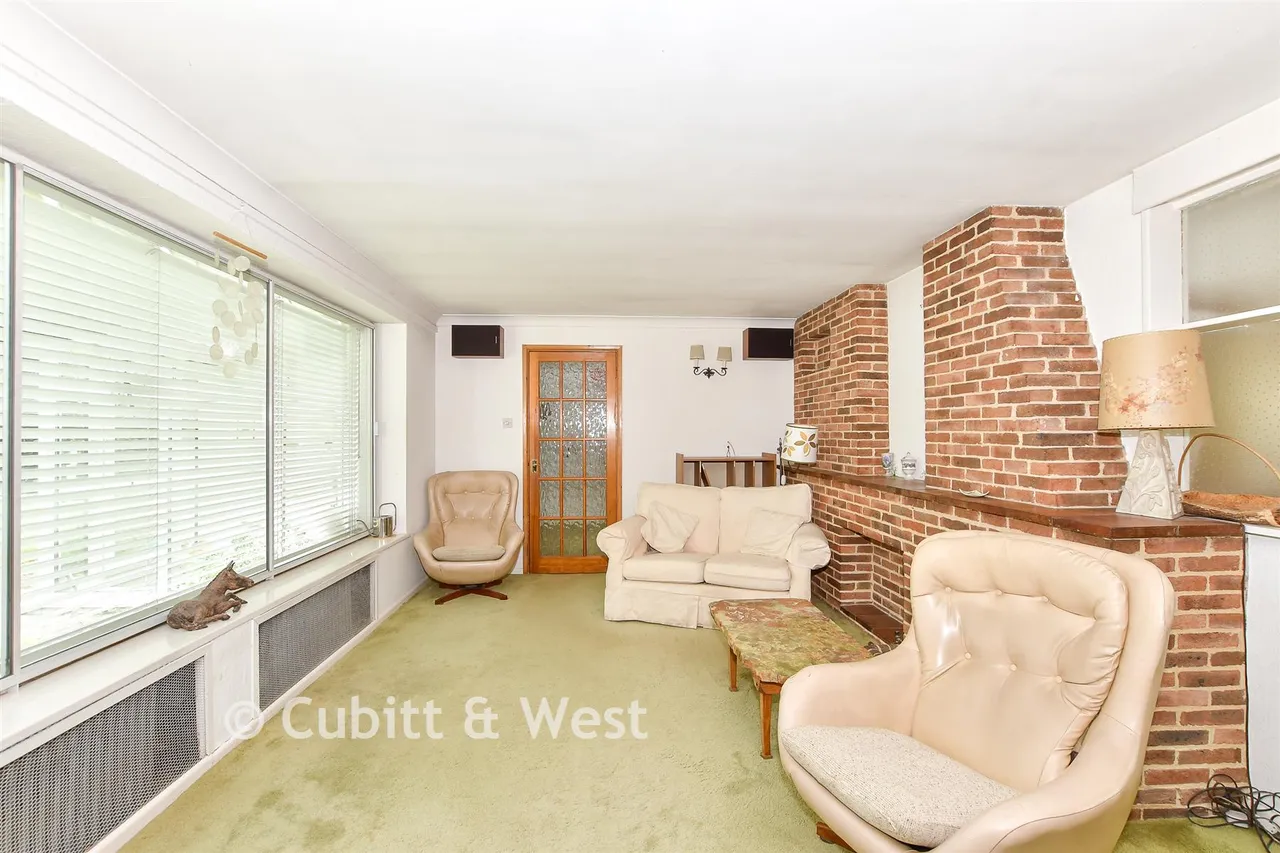 Horley Row, Horley, RH6, photo 5