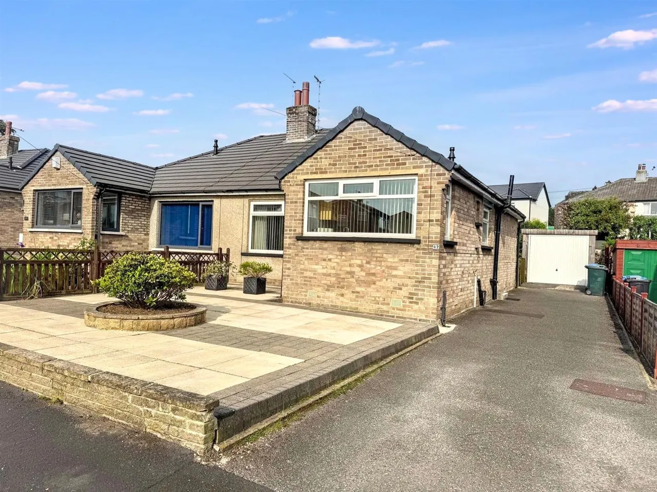 2 bed house for sale — Airedale View, Cross Hills, BD20 7DJ