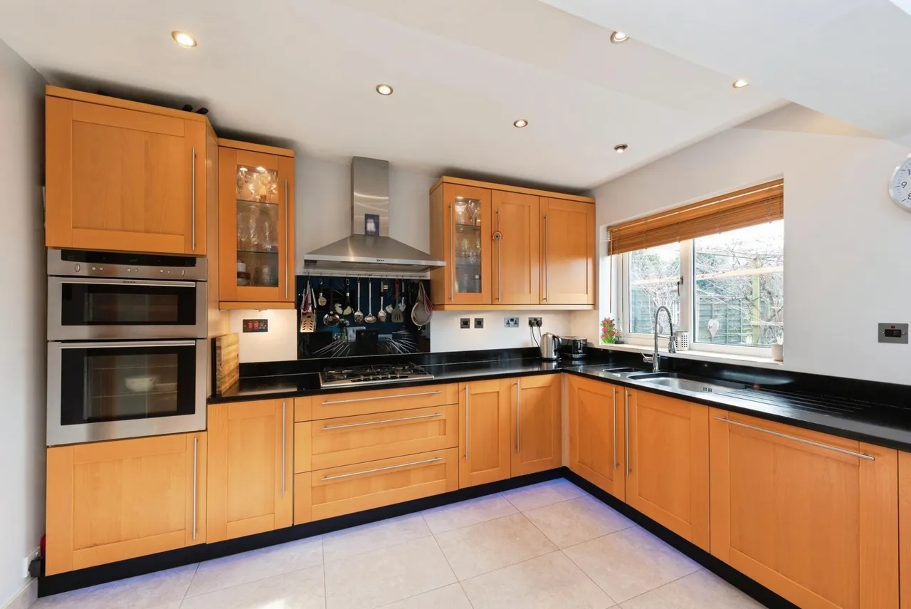 Adecroft Way, West Molesey, KT8, photo 2