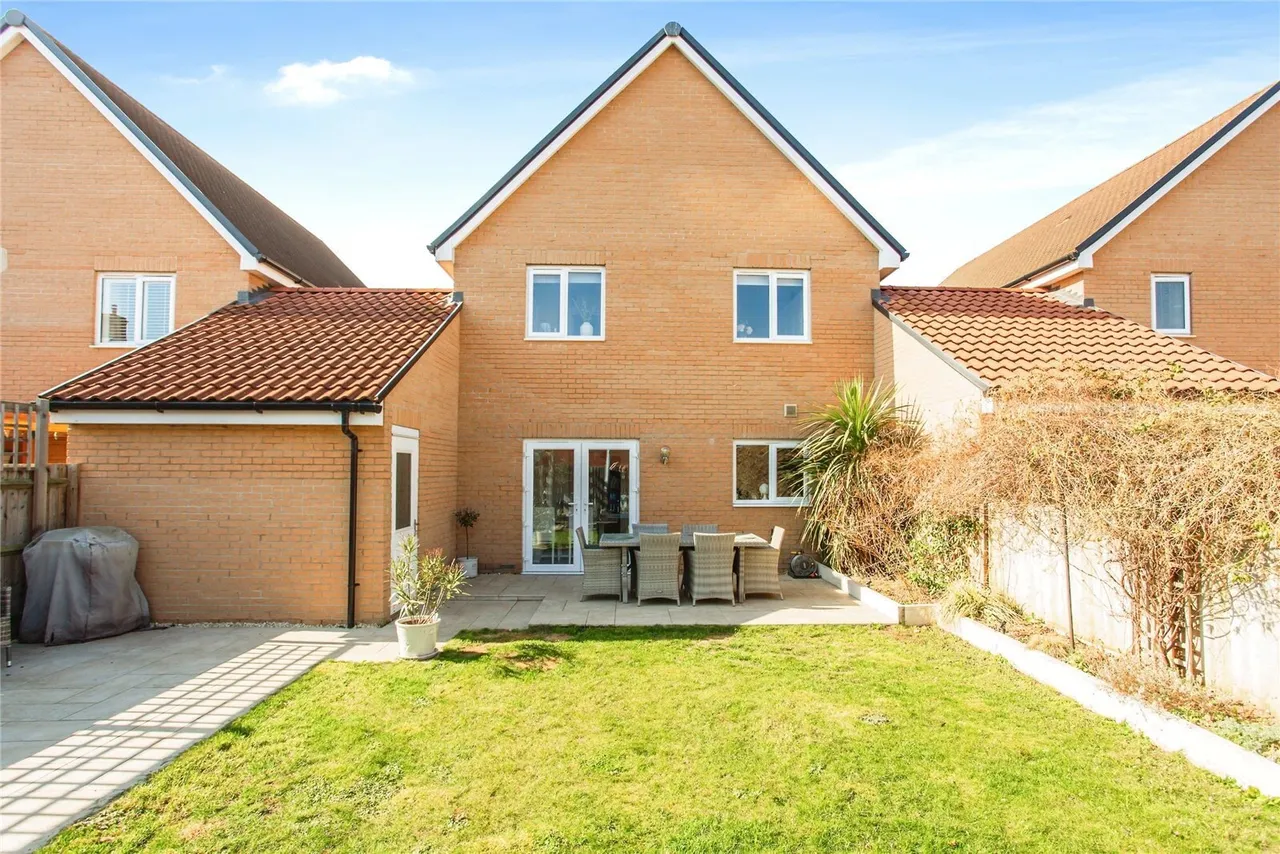 Athelstan Crescent, Rochford, Essex, SS4, photo 14