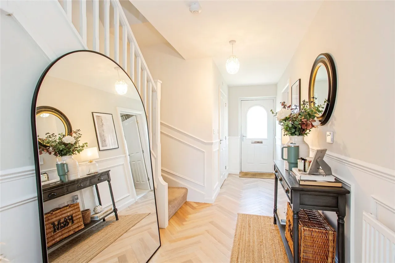 Athelstan Crescent, Rochford, Essex, SS4, photo 2