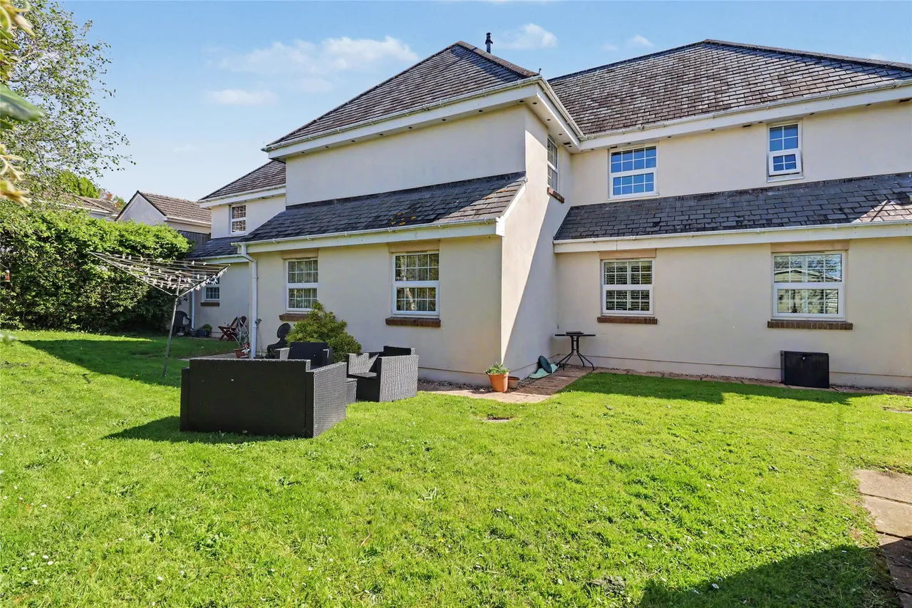 Westview Court, Constitution Hill, EX32, photo 7