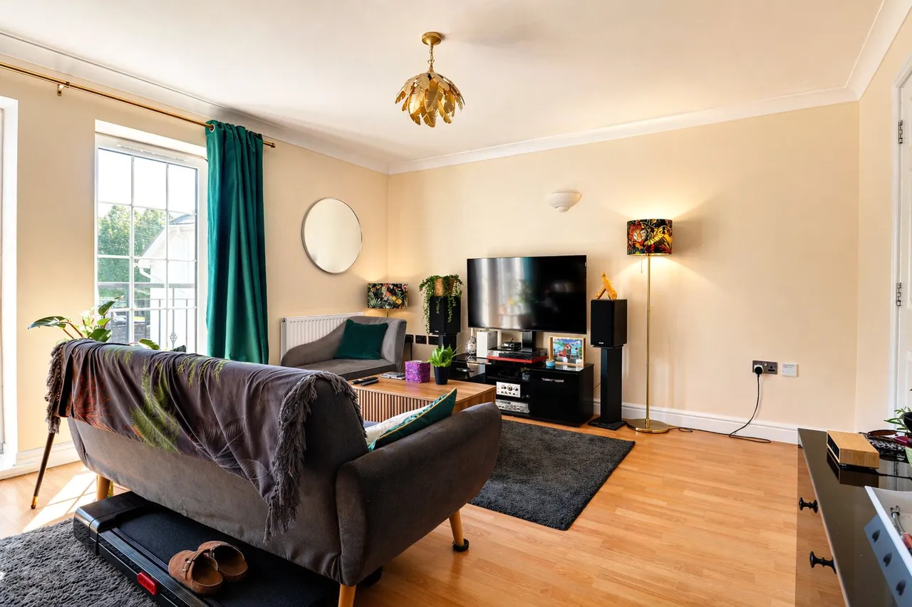 Westview Court, Constitution Hill, EX32, photo 3