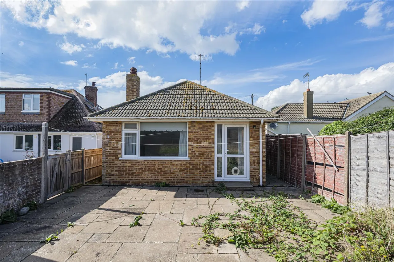 Malines Avenue, Peacehaven, photo 19