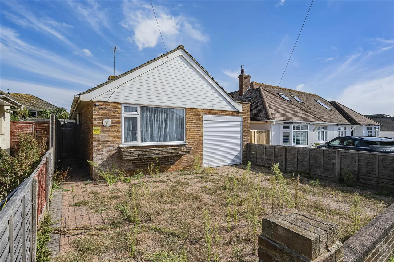 Malines Avenue, Peacehaven, photo 22