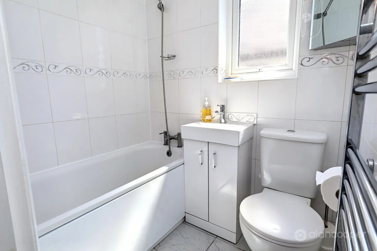 Howard Road, Nuneaton, CV10, photo 23