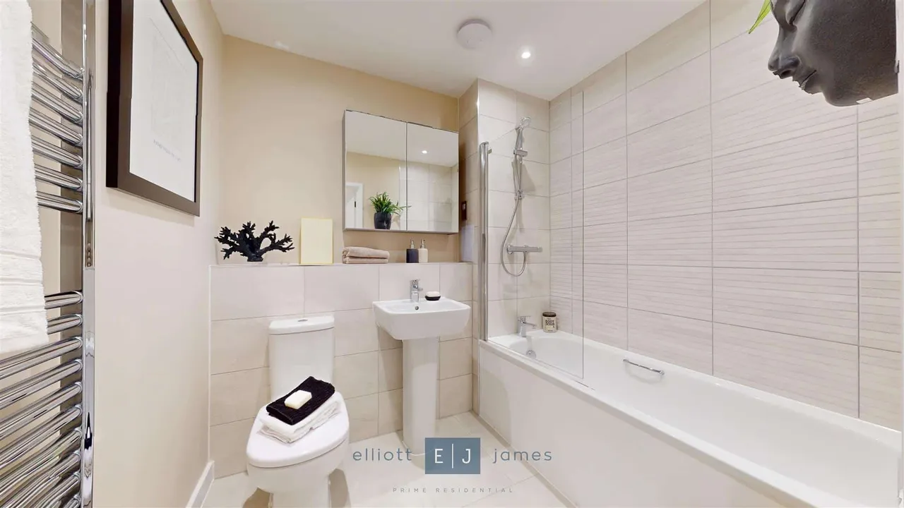 Borders Lane, Loughton, photo 8