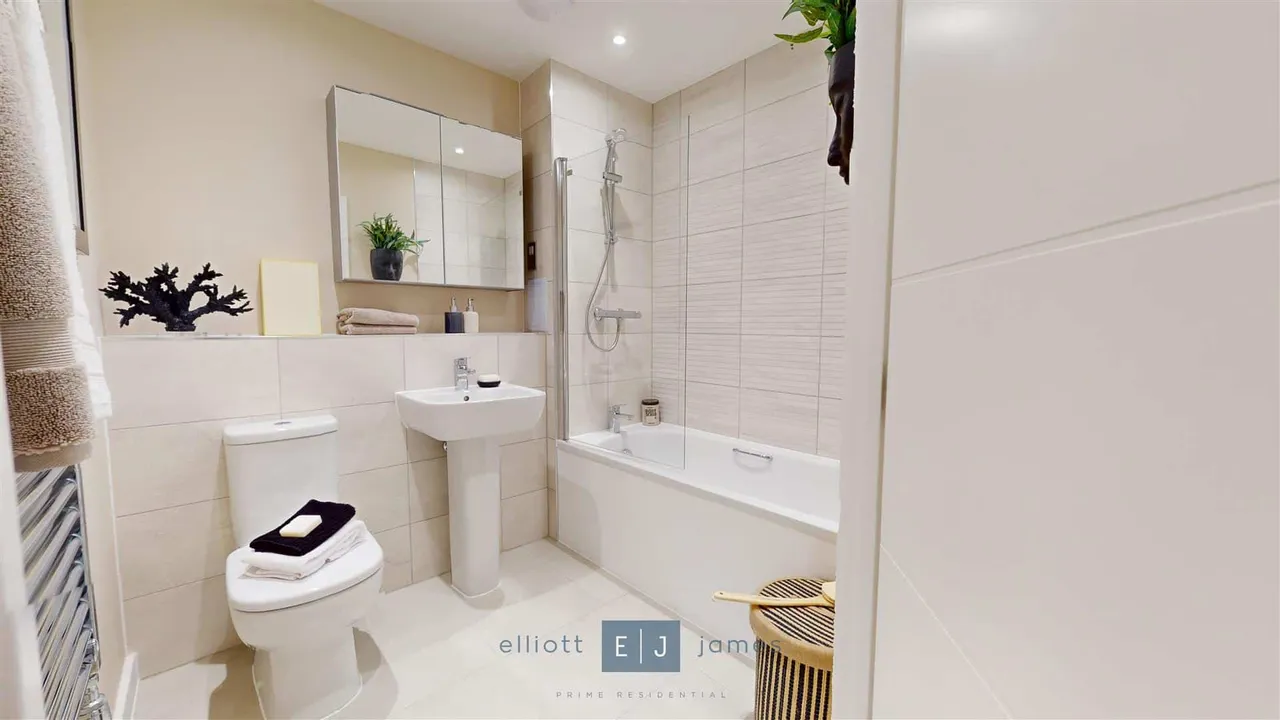 Borders Lane, Loughton, photo 6
