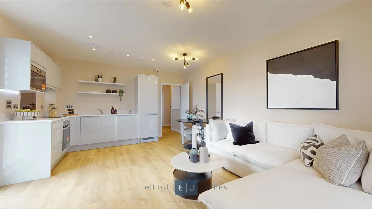 Borders Lane, Loughton, photo 3