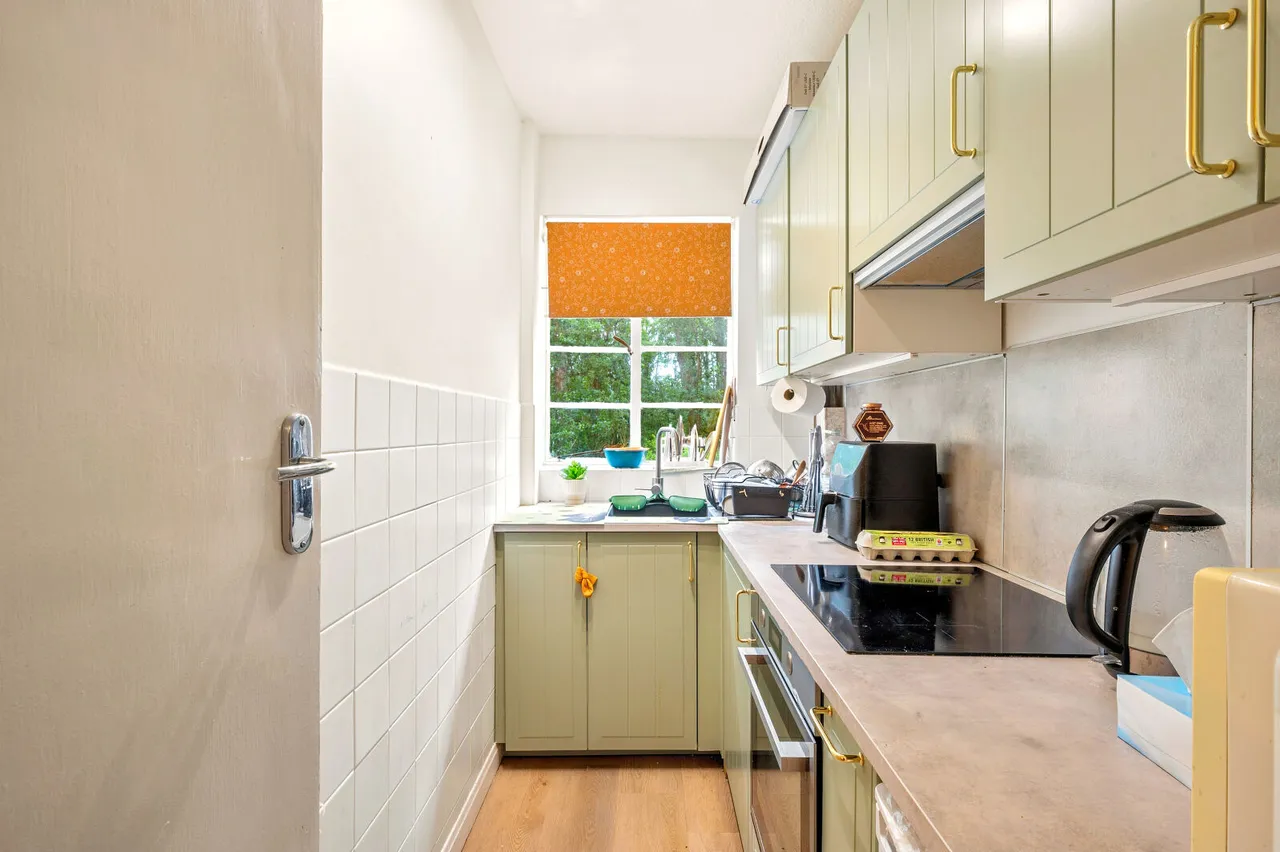 Wyke Road, Raynes Park, SW20, photo 7