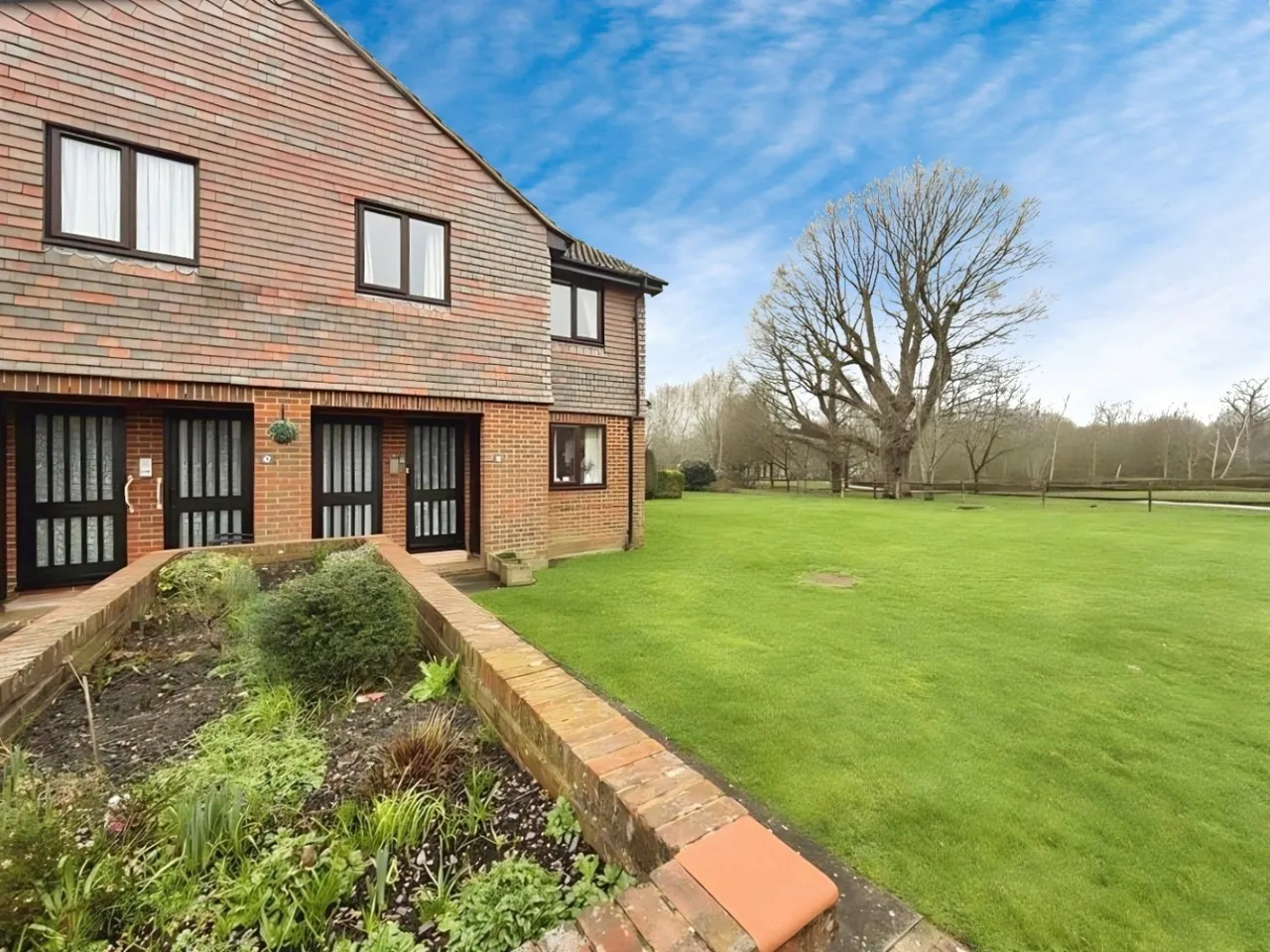 2 bed flat for sale — Loudon Way, Ashford