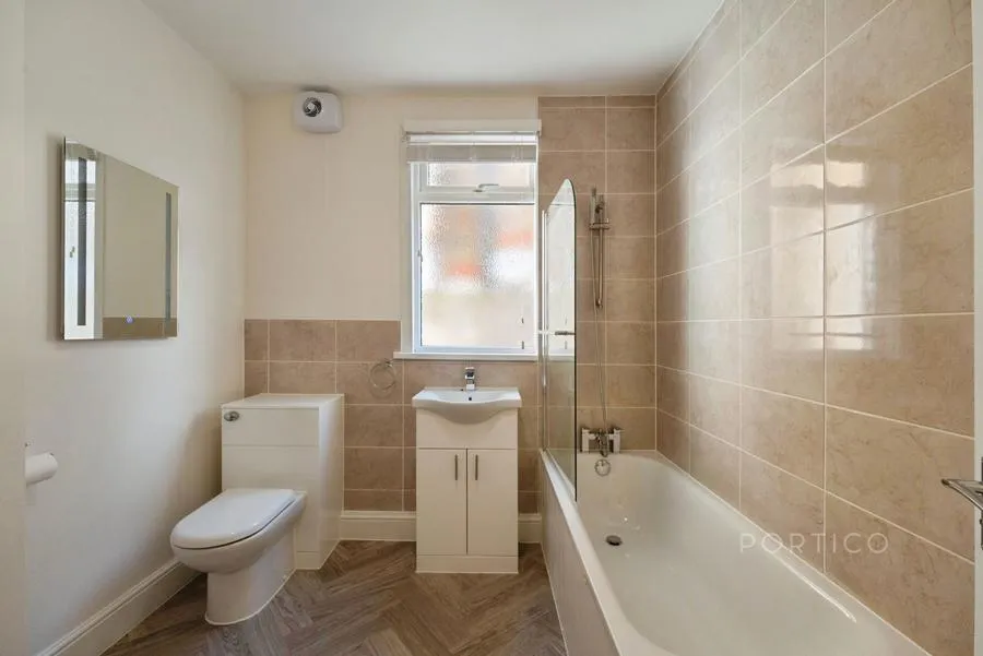 Seymour Road, London, E10, photo 6