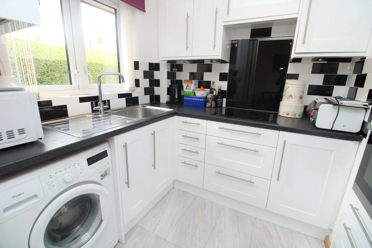 Montgomery Court, Bedford, 50 Walcourt Road, MK42 8SY, photo 2