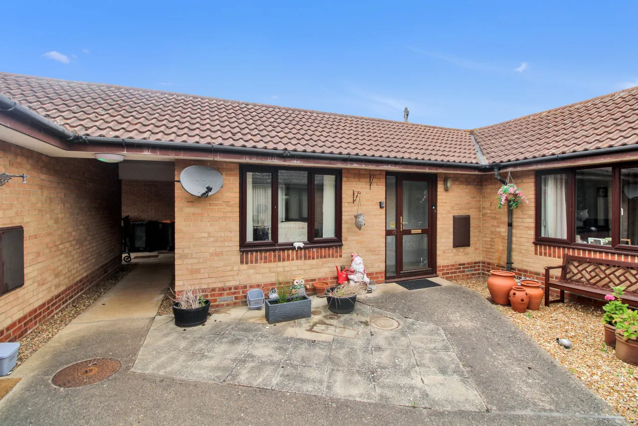 1 bed house for sale — Montgomery Court, Bedford, 50 Walcourt Road, MK42 8SY