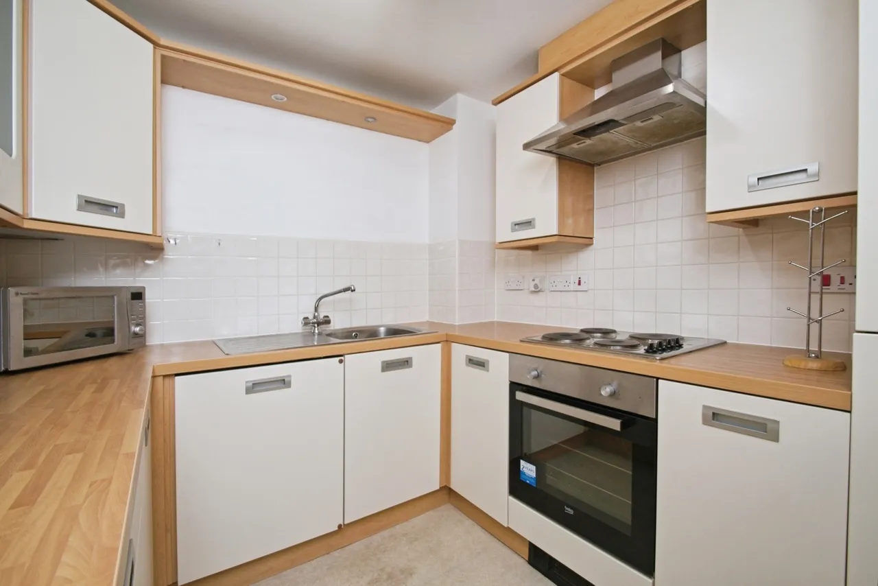 Verona House, Vellacott Close, Cardiff Bay, CF10, photo 8