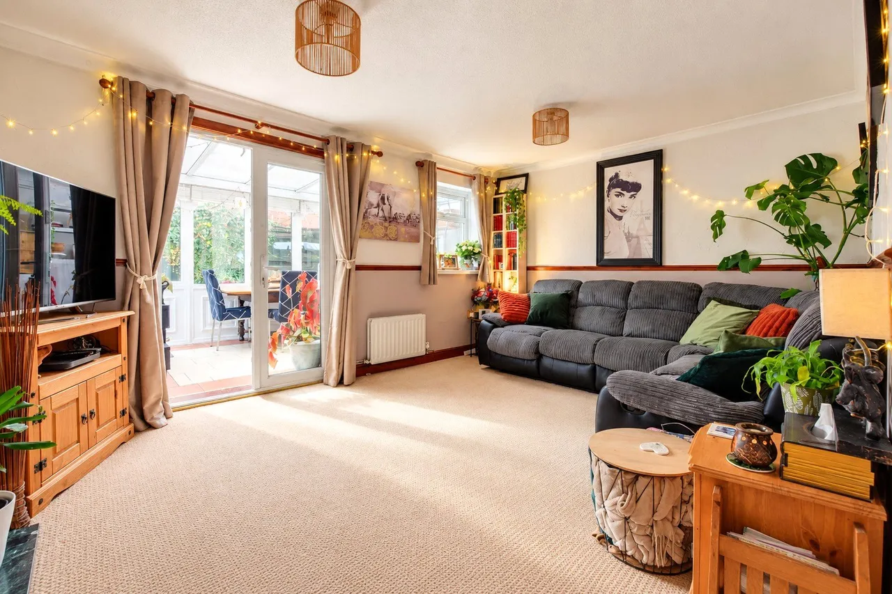 Long Meadow Drive, Barnstaple, EX32, photo 2