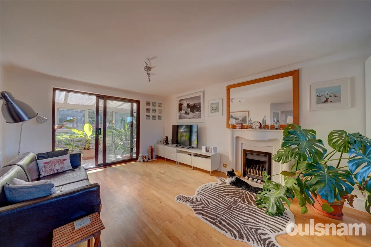 Laurelwood Road, Droitwich, Worcestershire, WR9 7SE, photo 4