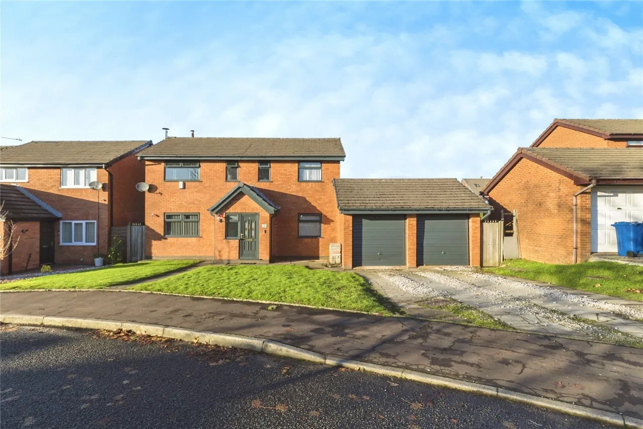 4 bed house for sale — Meadowcroft, Lower Darwen, Darwen, Lancashire, BB3