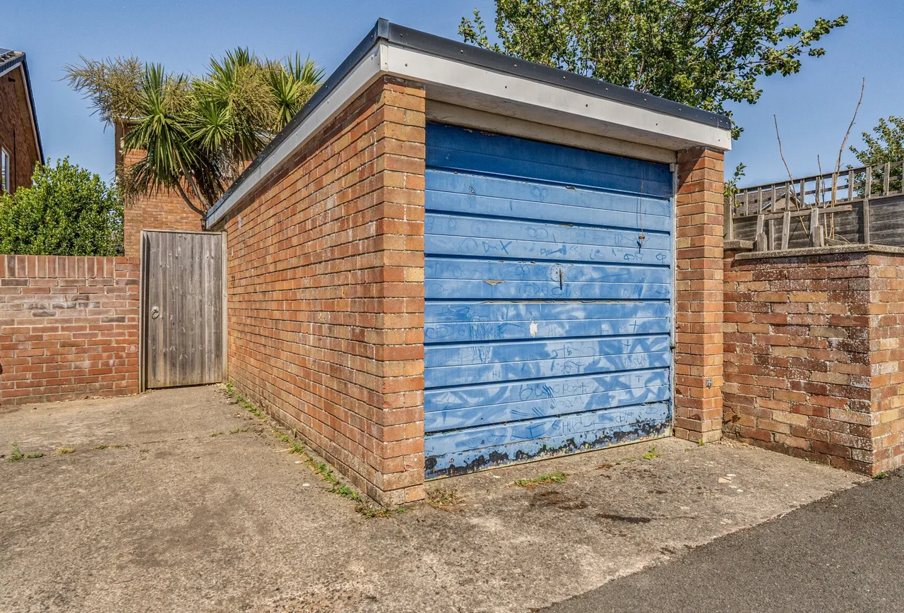 Nightingale Gardens, Somerset, Nailsea, BS48 2BH, photo 20