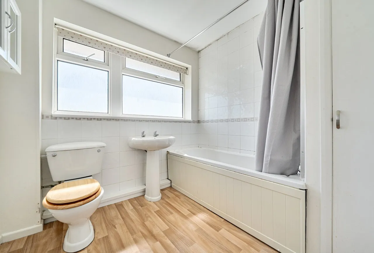 Nightingale Gardens, Somerset, Nailsea, BS48 2BH, photo 4