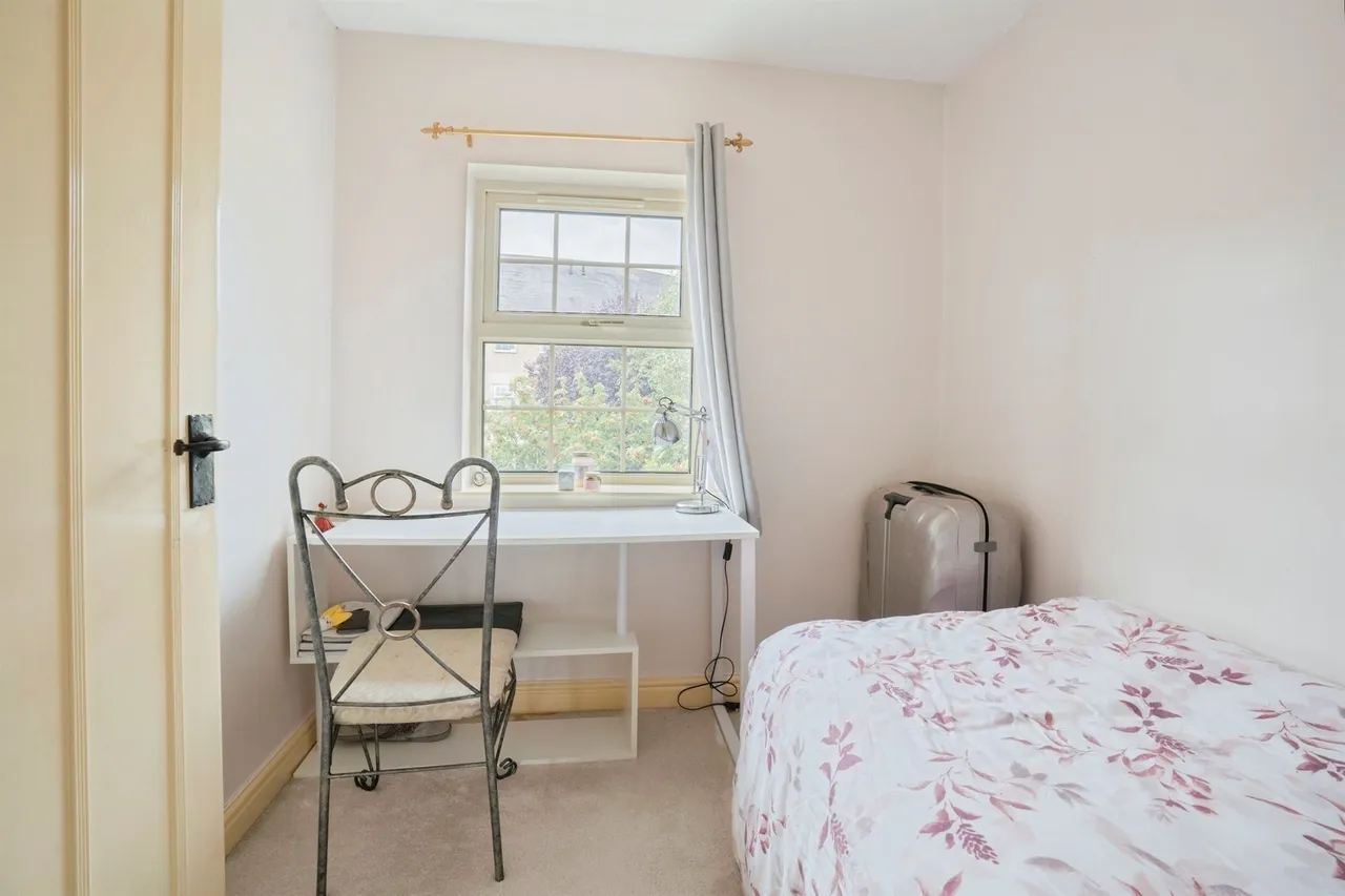 Park Crescent, Bolton-Upon-Dearne, S63, photo 15