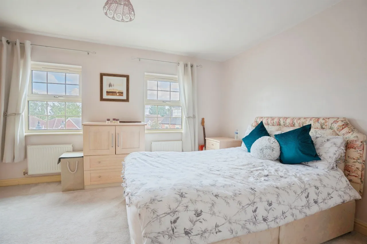 Park Crescent, Bolton-Upon-Dearne, S63, photo 13