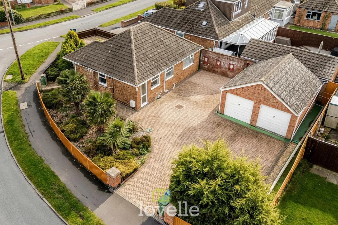 Queen Elizabeth Road, Humberston, DN36, photo 16