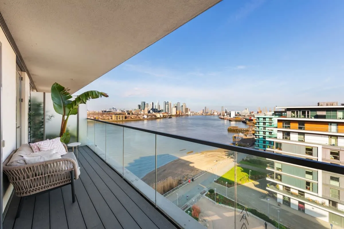 1 bed flat for sale, Harrison Walk, London, SE10