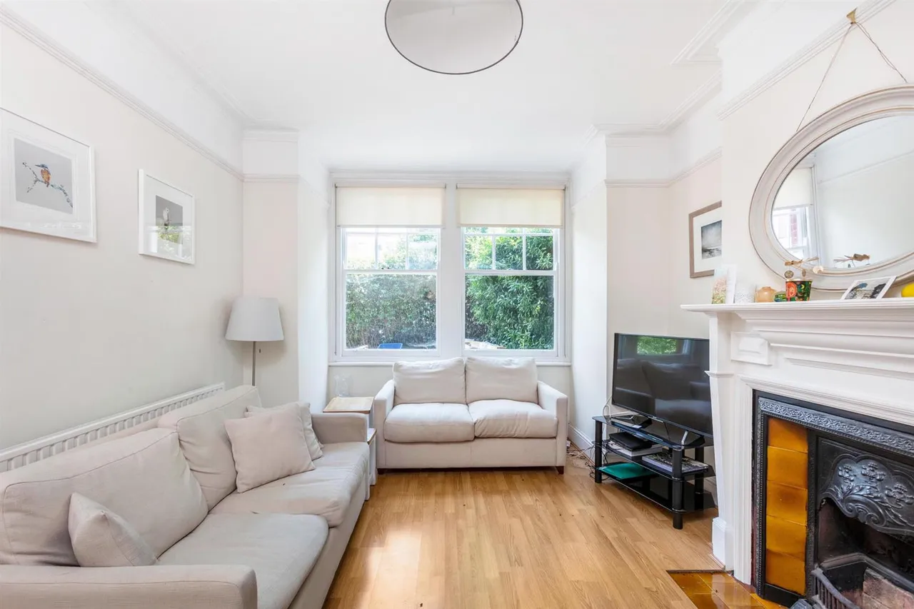 2 bed flat to rent, Ashleigh Road, Mortlake, SW14