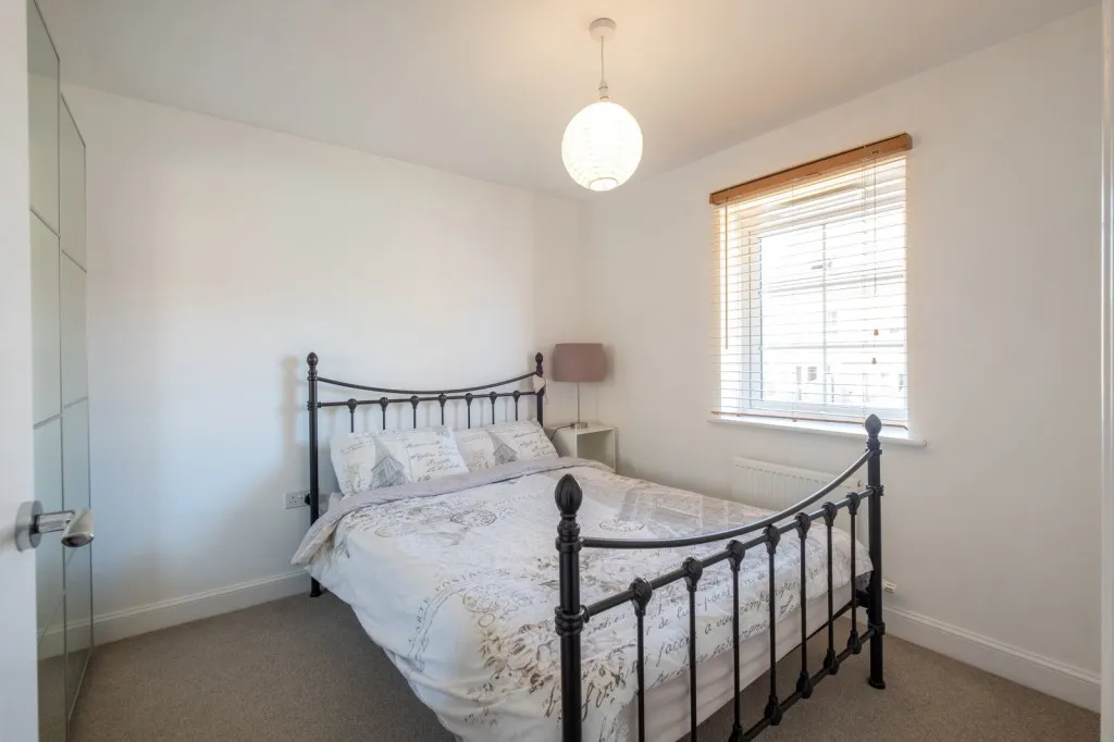 Sand Martin Close, East Leake, LE12, photo 13