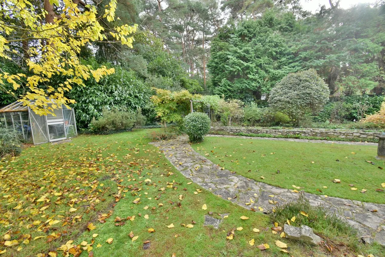 Dudsbury Avenue, BH22, photo 20