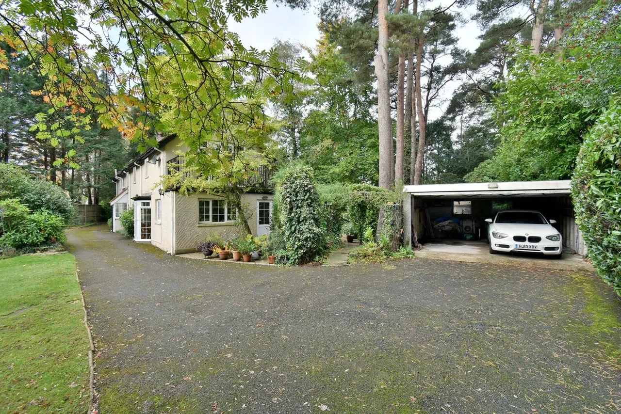 Dudsbury Avenue, BH22, photo 19