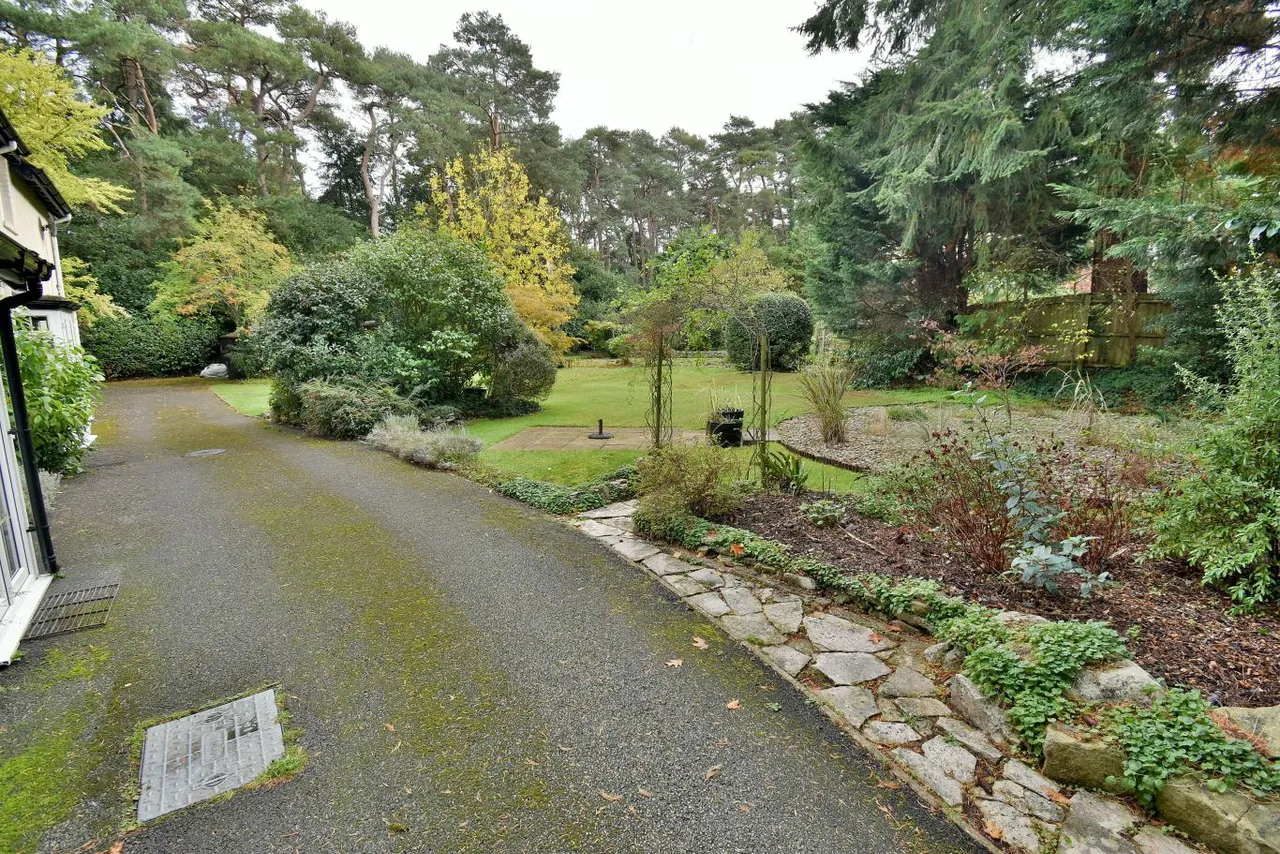 Dudsbury Avenue, BH22, photo 22