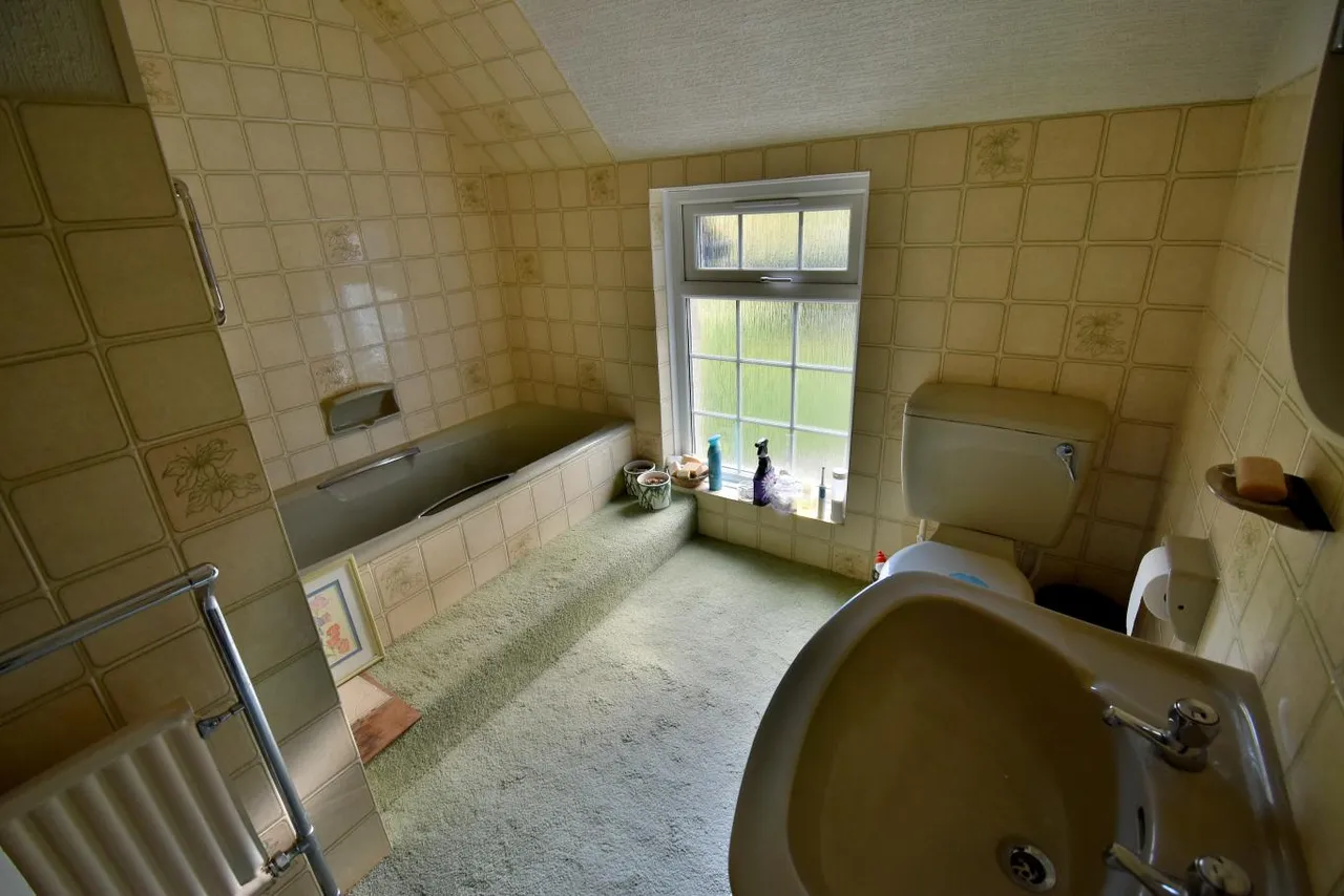Dudsbury Avenue, BH22, photo 18