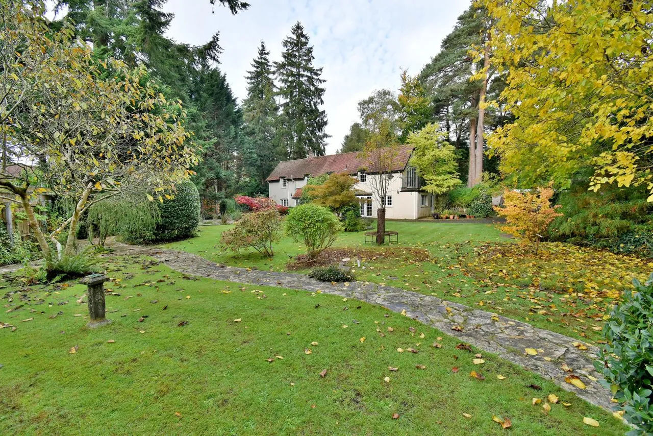 Dudsbury Avenue, BH22, photo 23