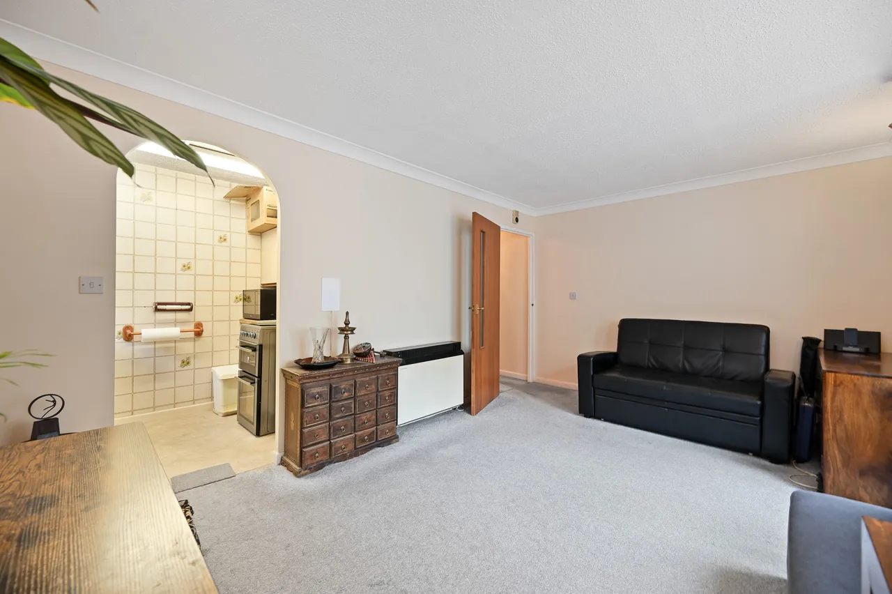 Oakdene Close, Pinner, HA5, photo 2