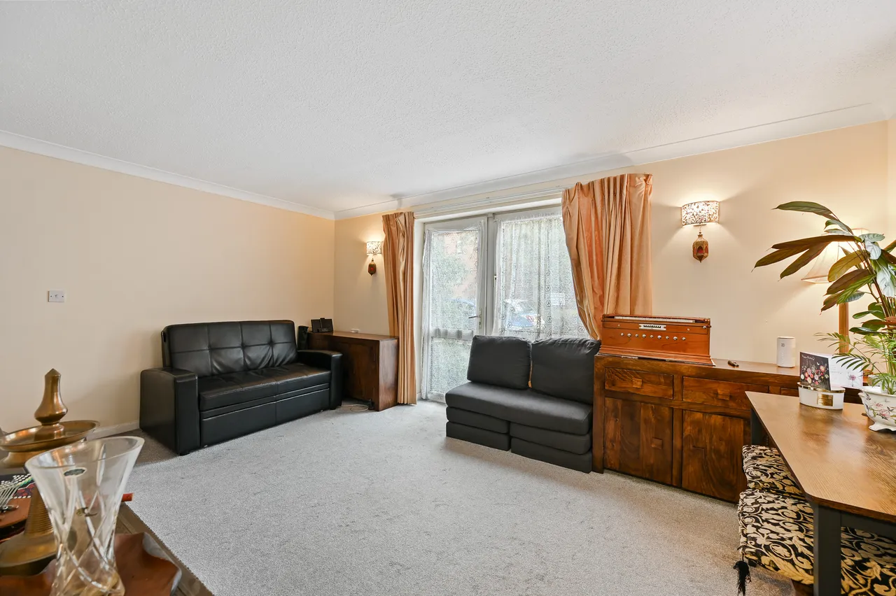 Oakdene Close, Pinner, HA5, photo 6
