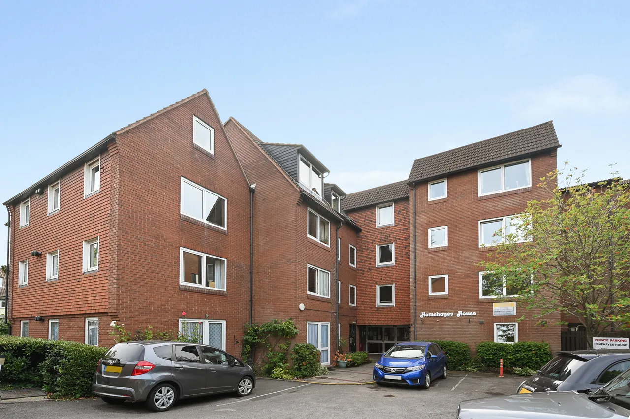 1 bed flat for sale, Oakdene Close, Pinner, HA5