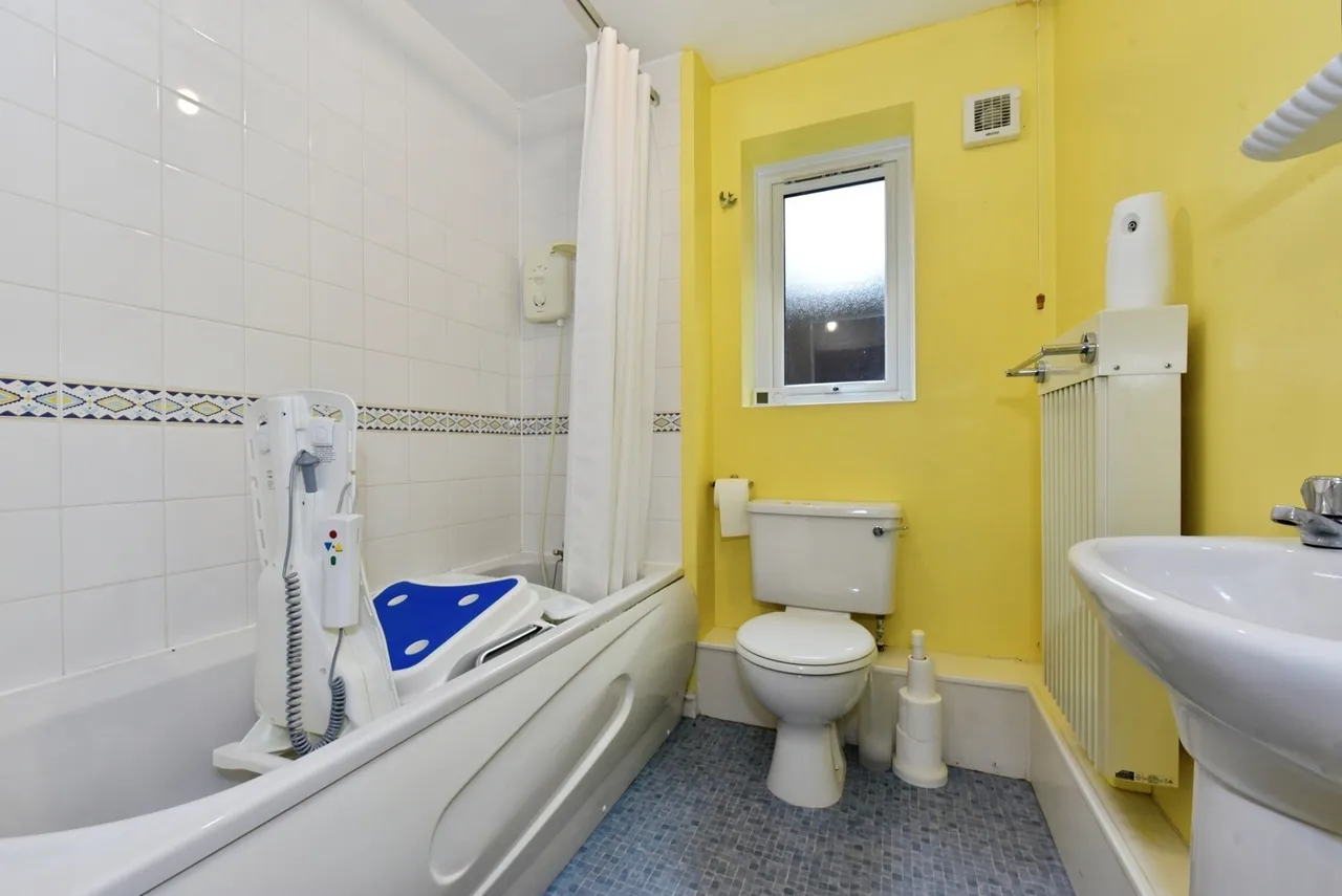 Middlewood Drive, Sheffield, S6, photo 10
