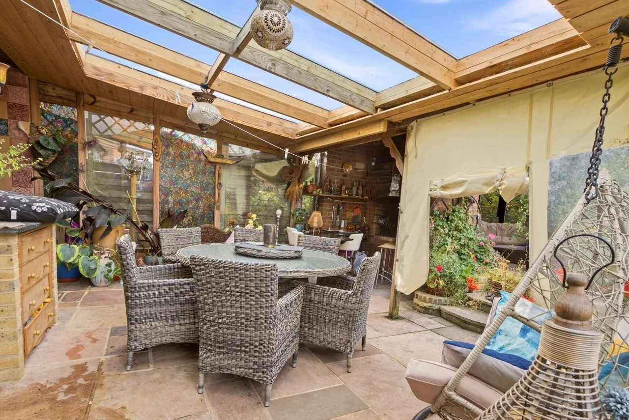 Nicholls Close, Redbourn, AL3, photo 18